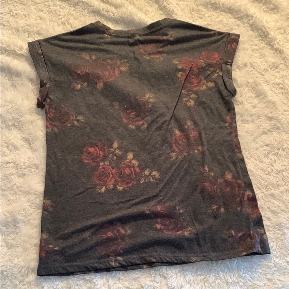 Ardene Black Fitted Cap Sleeve Roses Design T-Shirt - Picture 9 of 10